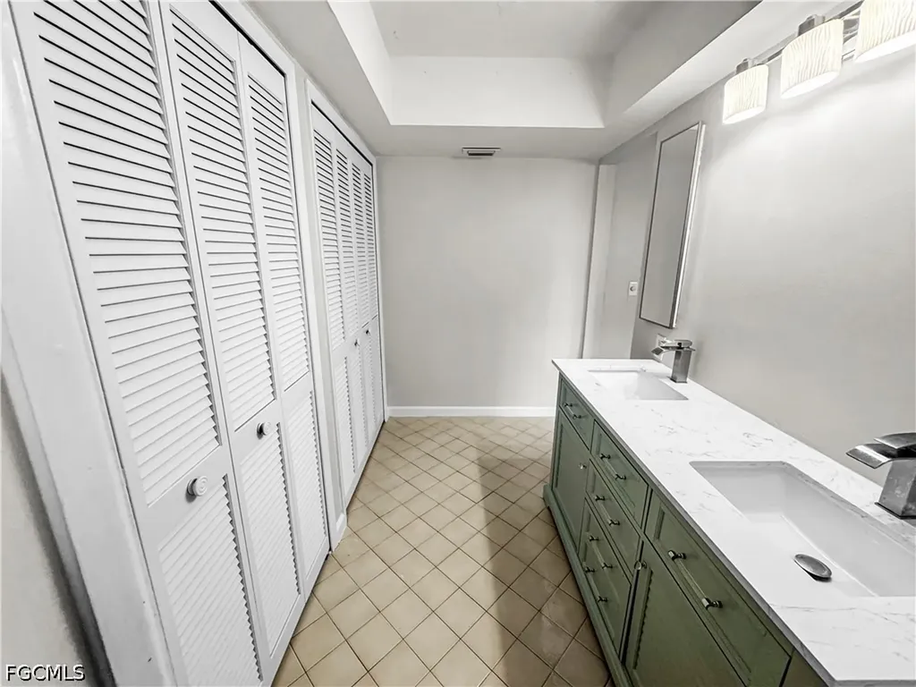 206 SE 46th Terrace Cape Coral FL 33904