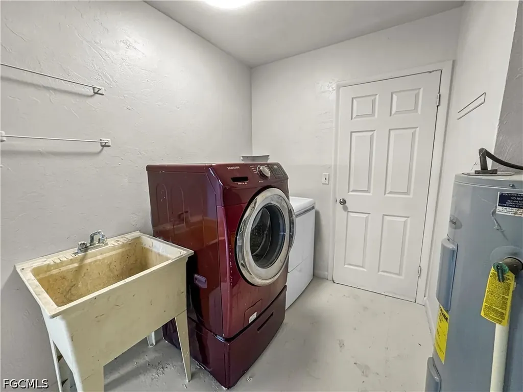 206 SE 46th Terrace Cape Coral FL 33904