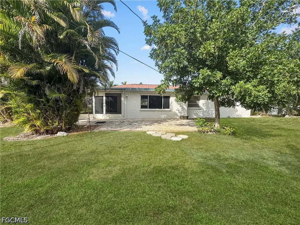 206 SE 46th Terrace Cape Coral FL 33904