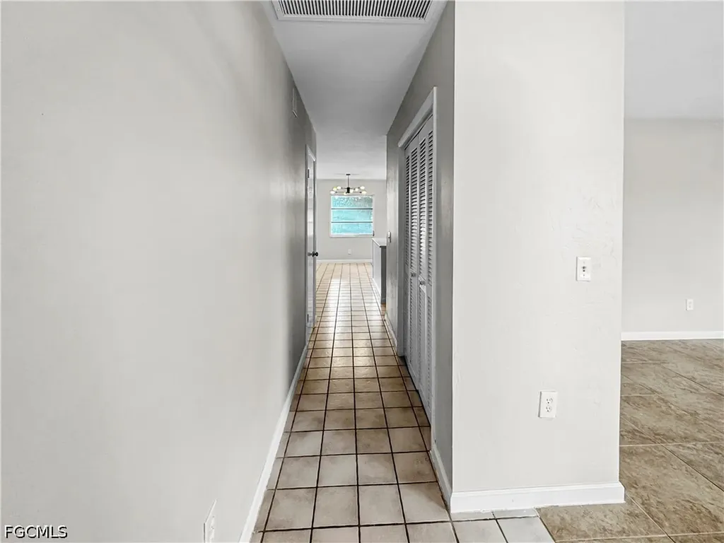 206 SE 46th Terrace Cape Coral FL 33904