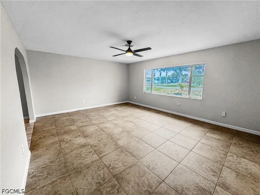 206 SE 46th Terrace Cape Coral FL 33904
