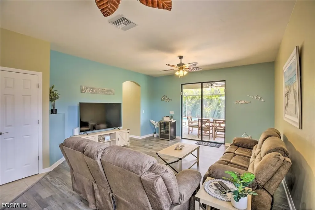 4521 SW 10th Avenue Cape Coral FL 33914