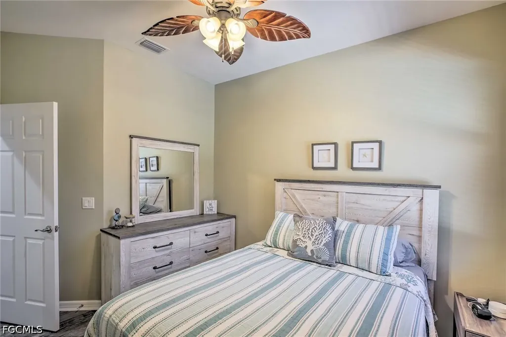 4521 SW 10th Avenue Cape Coral FL 33914