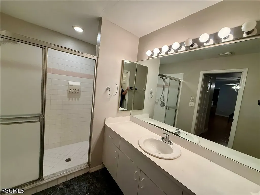 1713 SW 10th Place Cape Coral FL 33991