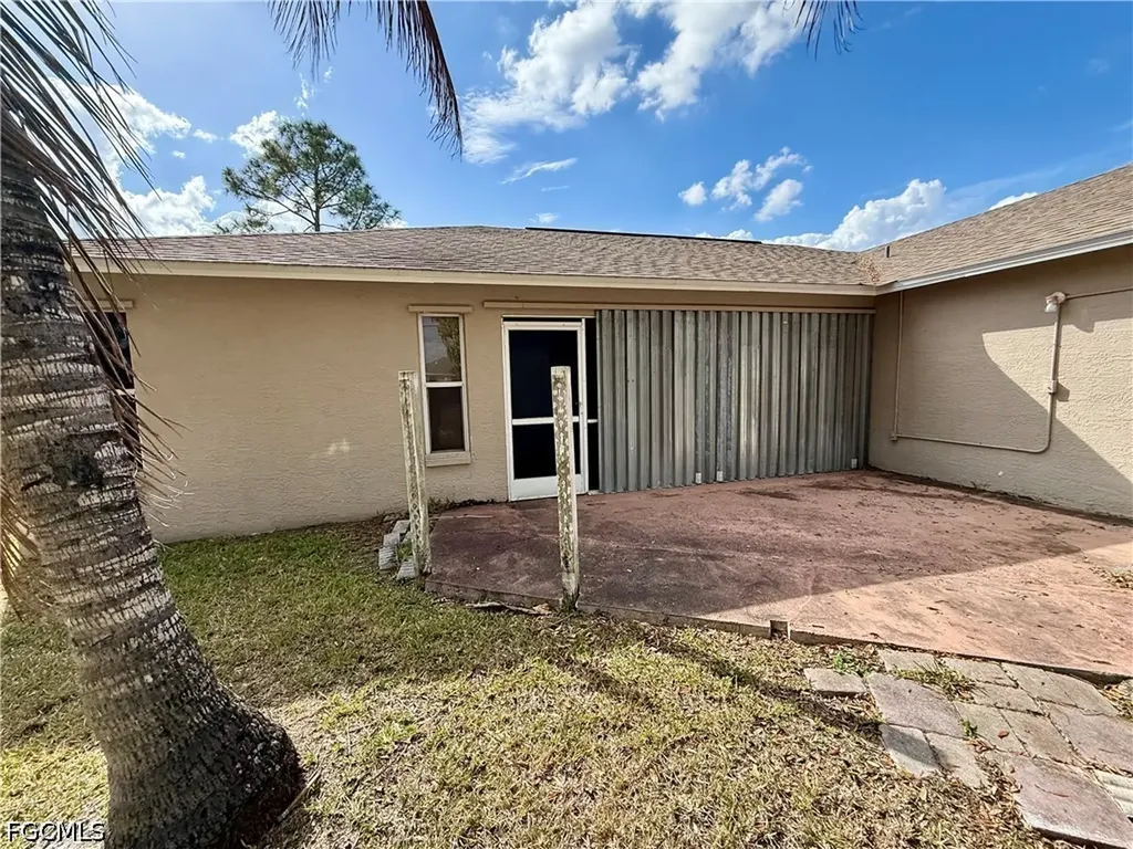 1713 SW 10th Place Cape Coral FL 33991