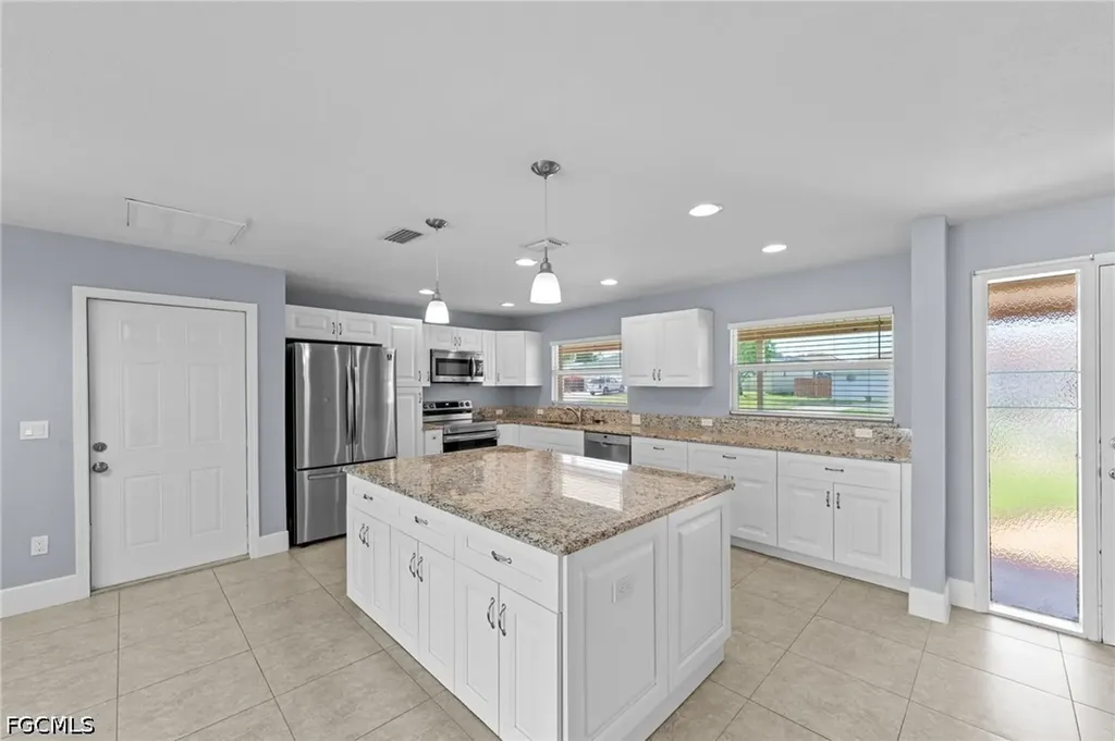 167 SW 53rd Street Cape Coral FL 33914