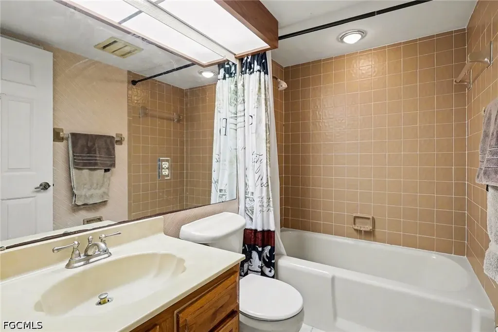 4703 SE 17th Place Cape Coral FL 33904