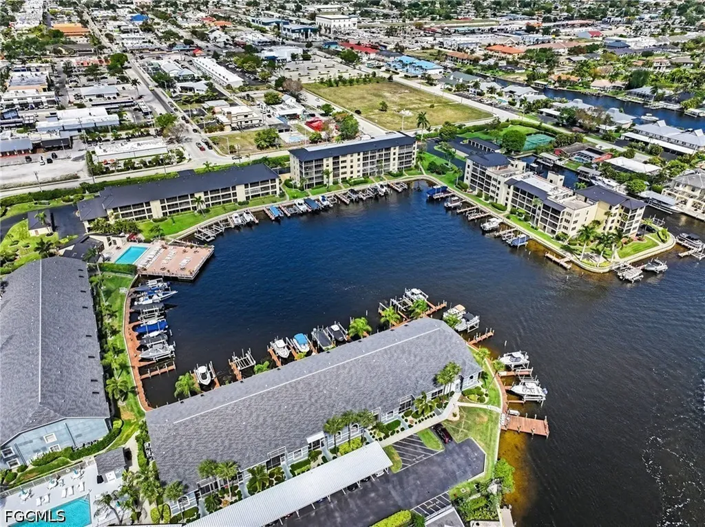 4703 SE 17th Place Cape Coral FL 33904