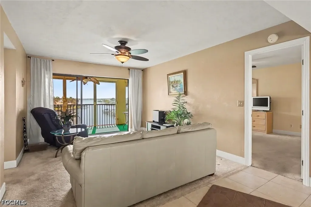 4703 SE 17th Place Cape Coral FL 33904