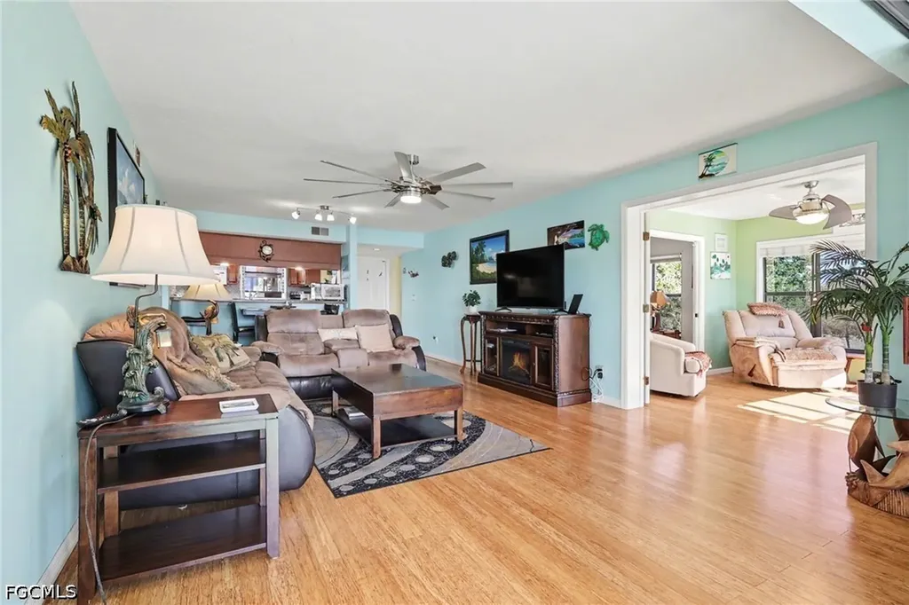 4703 SE 17th Place Cape Coral FL 33904