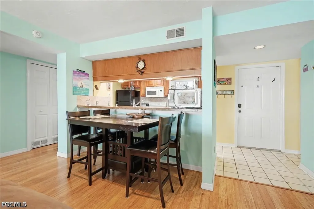 4703 SE 17th Place Cape Coral FL 33904