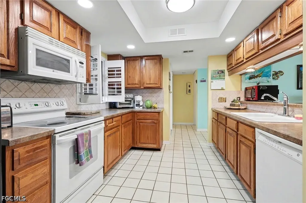 4703 SE 17th Place Cape Coral FL 33904