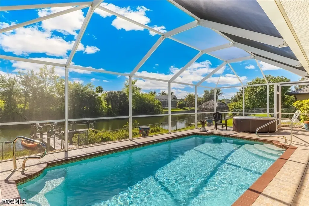 311 NE 17th Place Cape Coral FL 33909