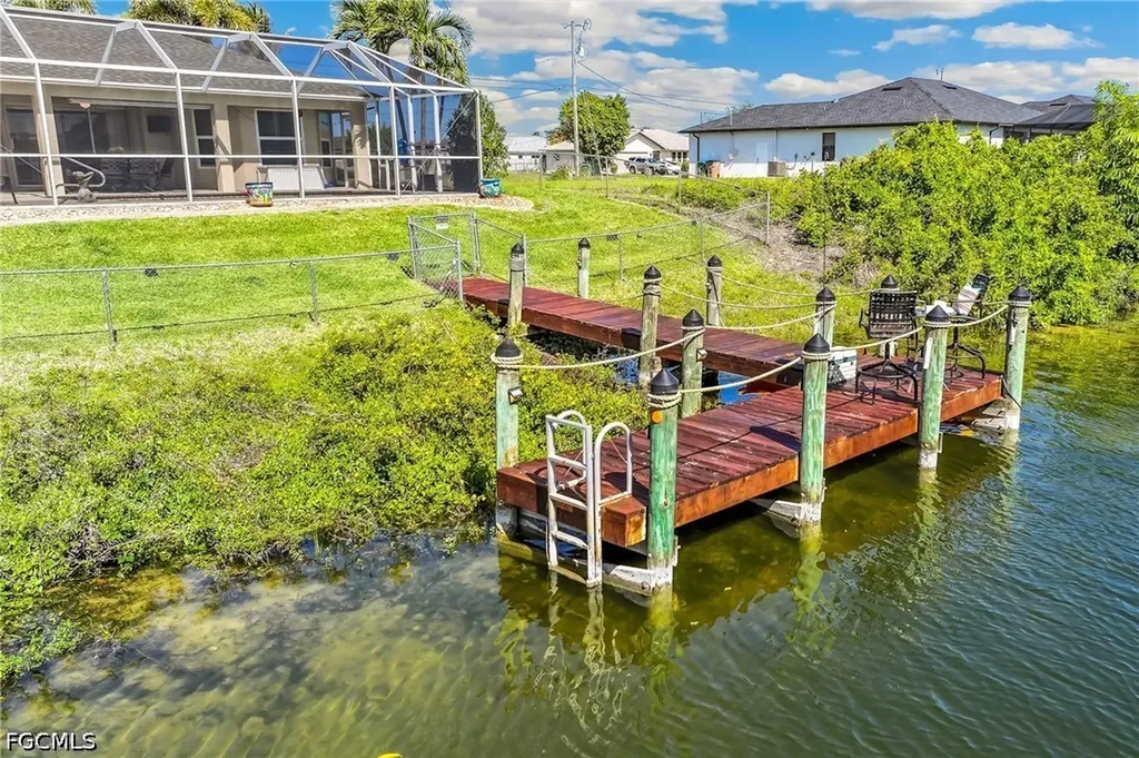 311 NE 17th Place Cape Coral FL 33909