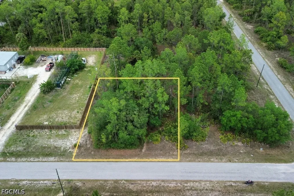 2505 E 13th Street Lehigh Acres FL 33972