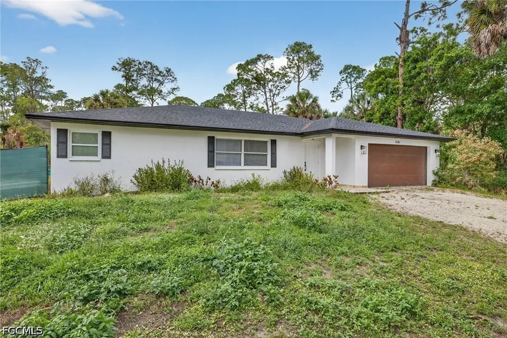 1641 8th Street NE Naples FL 34120
