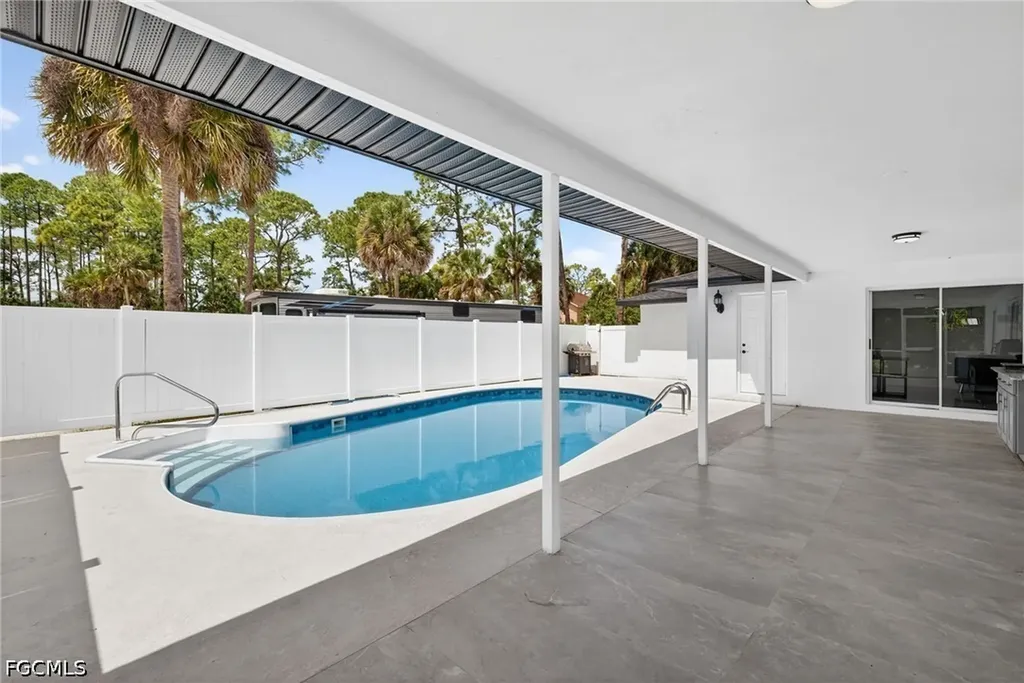 1641 8th Street NE Naples FL 34120