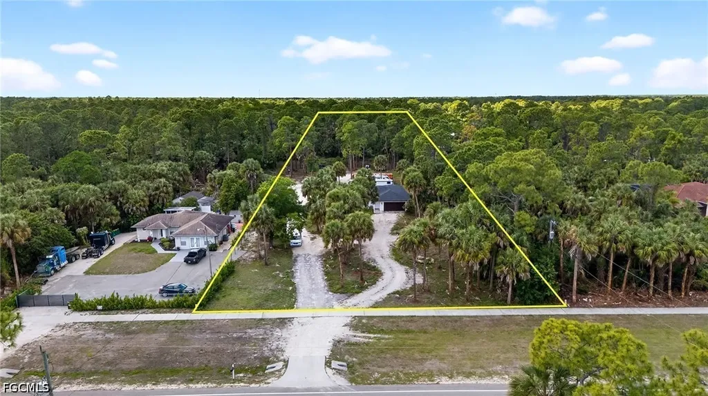 1641 8th Street NE Naples FL 34120