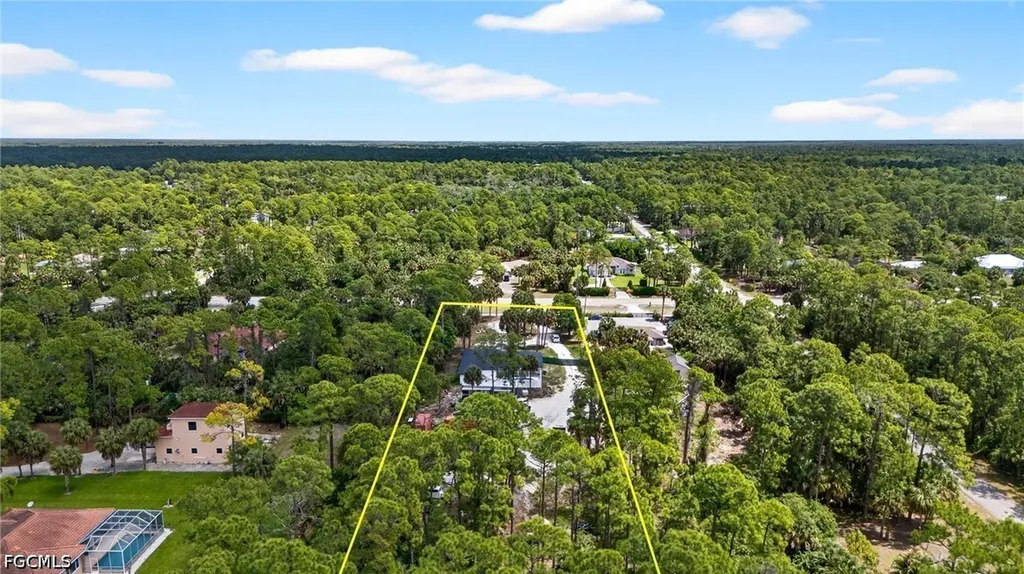 1641 8th Street NE Naples FL 34120