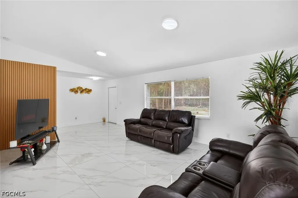 1641 8th Street NE Naples FL 34120