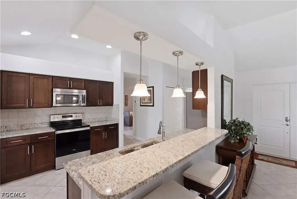 4702 SW 20th Avenue Cape Coral FL 33914