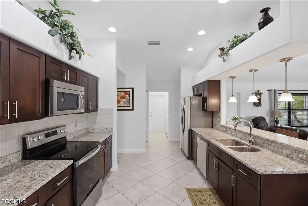 4702 SW 20th Avenue Cape Coral FL 33914
