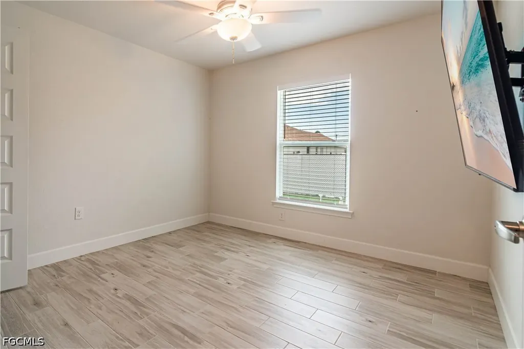 1513 NE 43rd Terrace Cape Coral FL 33909