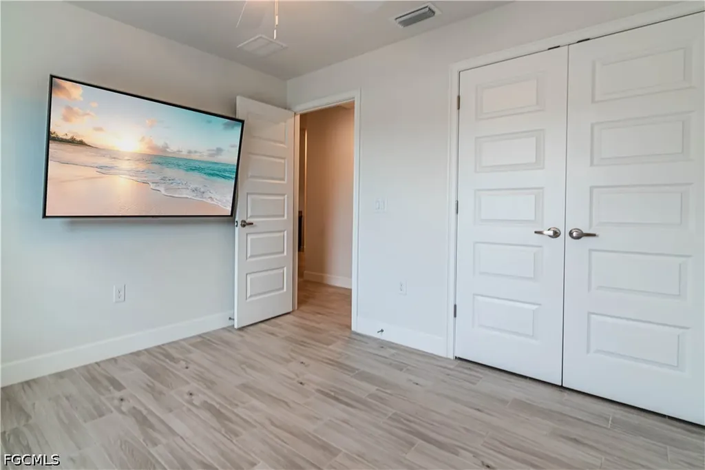 1513 NE 43rd Terrace Cape Coral FL 33909