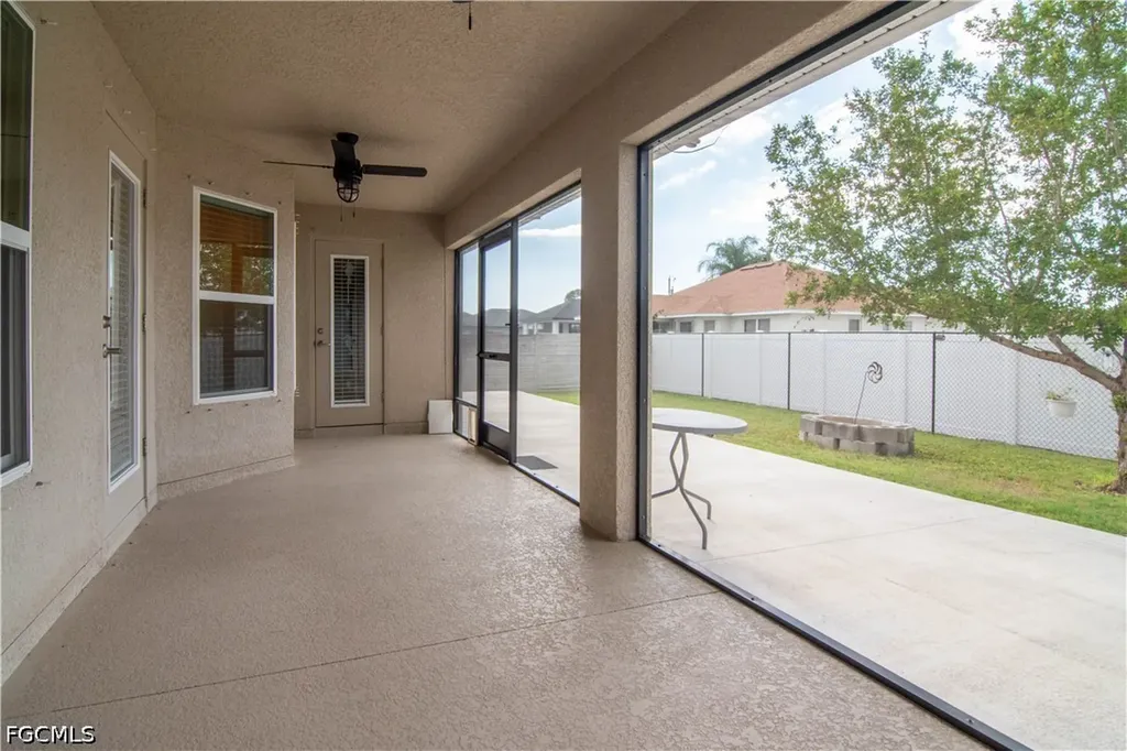 1513 NE 43rd Terrace Cape Coral FL 33909