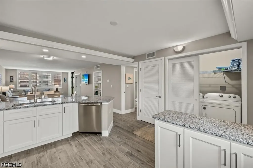 979 E Gulf Drive Sanibel FL 33957
