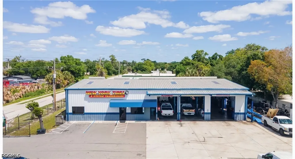 236 Pondella Road North Fort Myers FL 33903