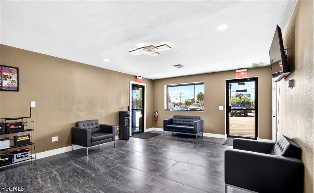 236 Pondella Road North Fort Myers FL 33903