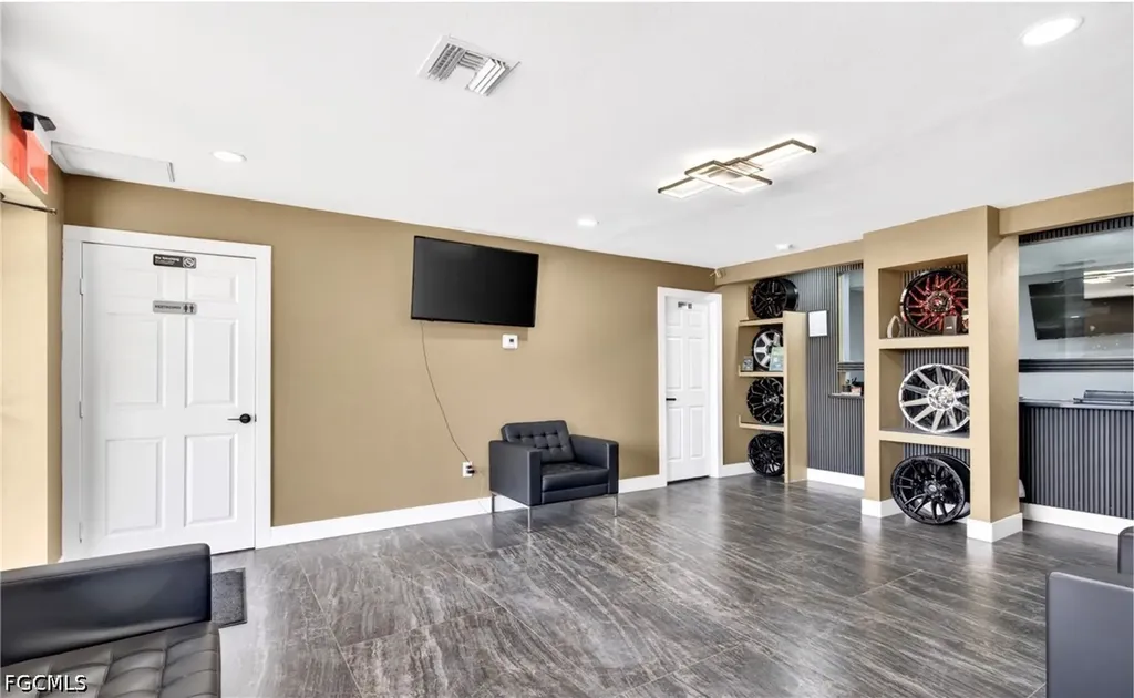 236 Pondella Road North Fort Myers FL 33903