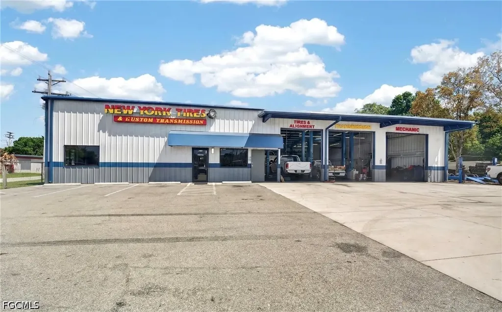 236 Pondella Road North Fort Myers FL 33903