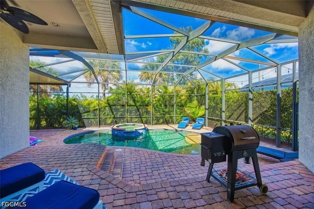 16018 Thorn Wood Drive Fort Myers FL 33908