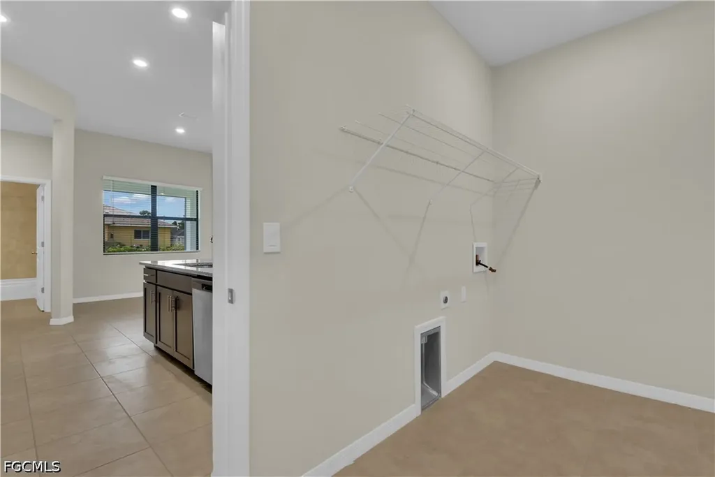 4128 NE 21st Avenue Cape Coral FL 33909