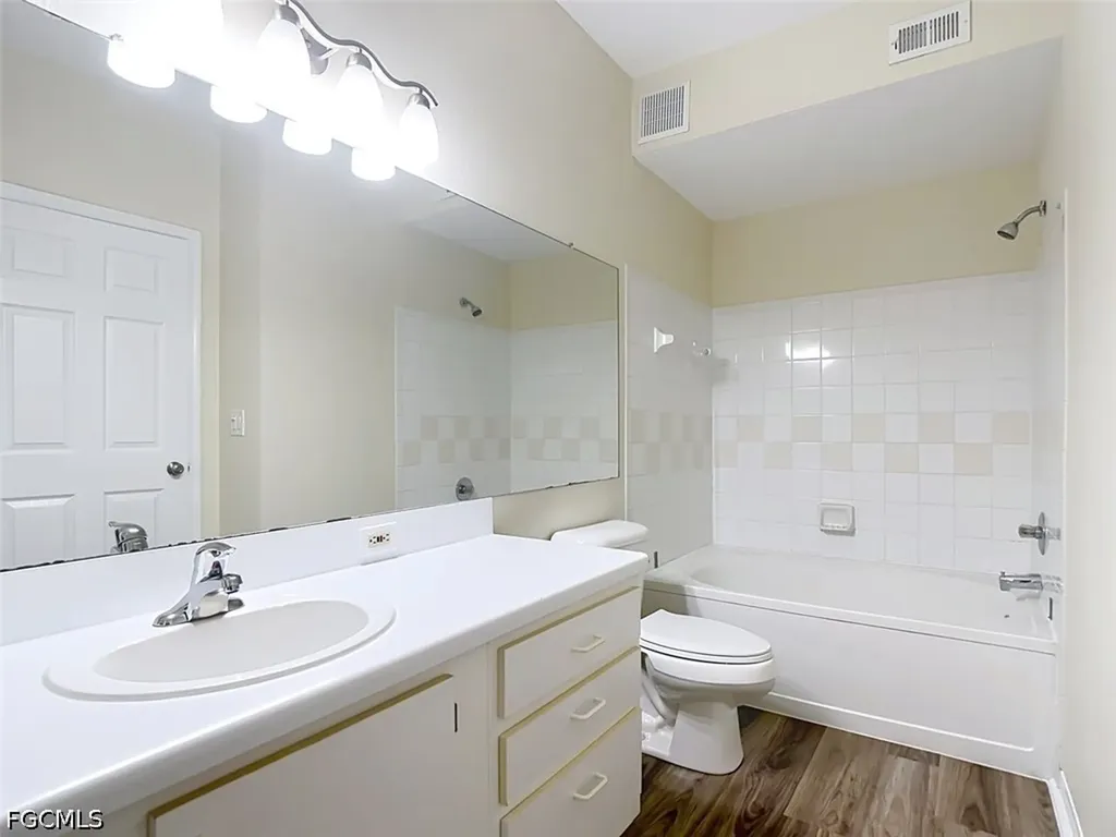 11571 Villa Grand Fort Myers FL 33913
