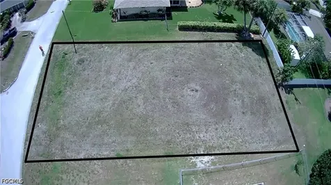 5234 Santa Rosa Court Cape Coral FL 33904