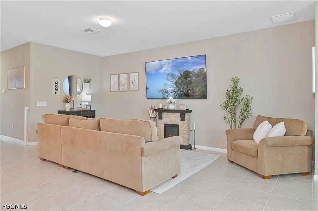 3273 Apple Blossom Drive Alva FL 33920