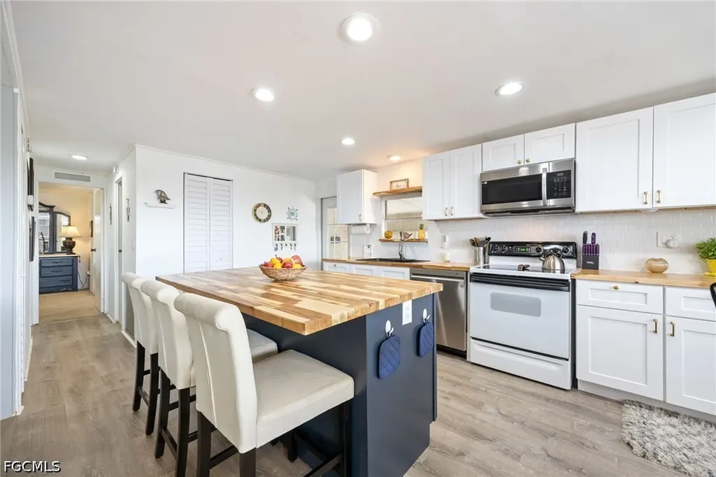 532 Palmer Boulevard North Fort Myers FL 33903