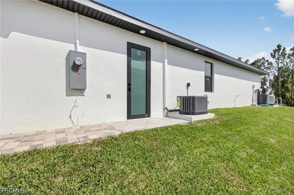4213 25th Street SW Lehigh Acres FL 33976