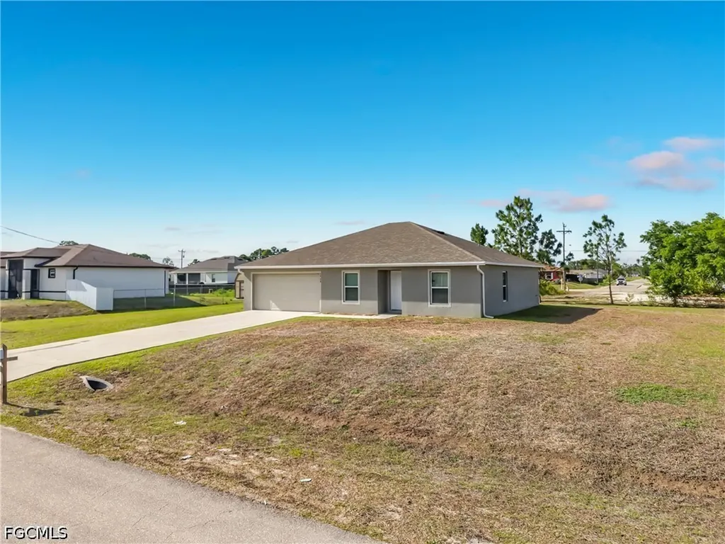 2908 24th Street SW Lehigh Acres FL 33976