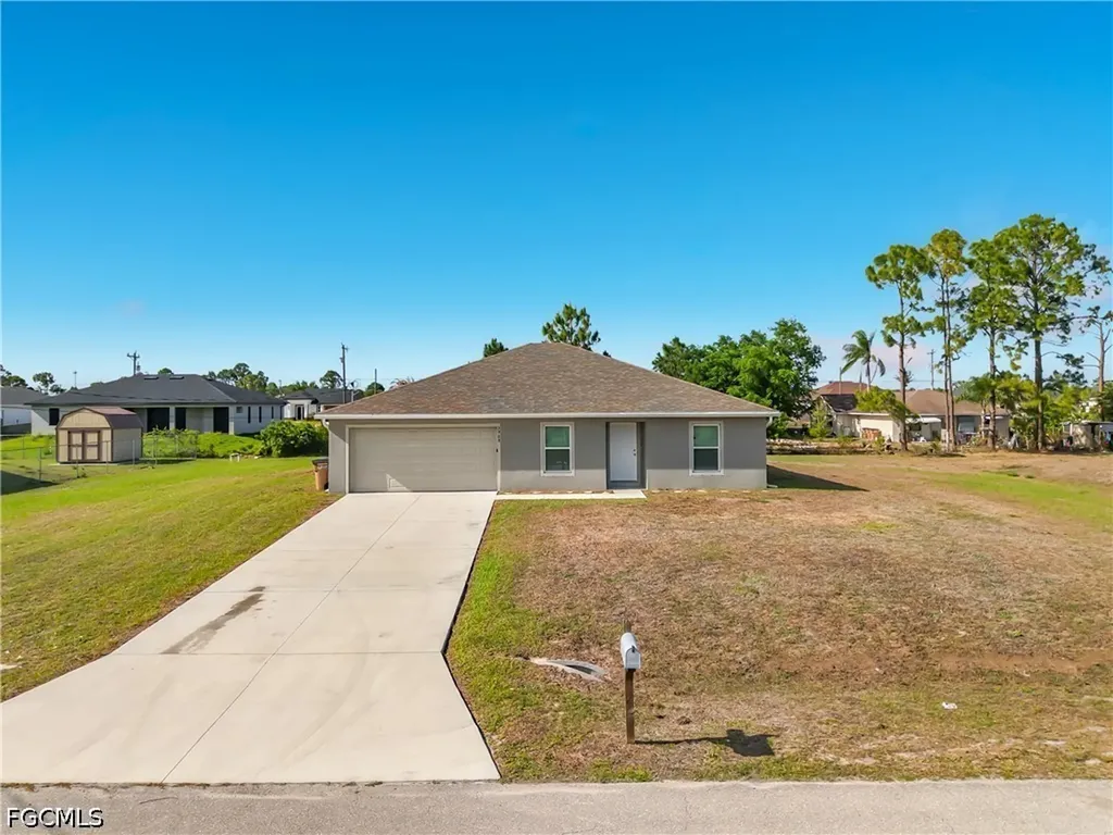 2908 24th Street SW Lehigh Acres FL 33976