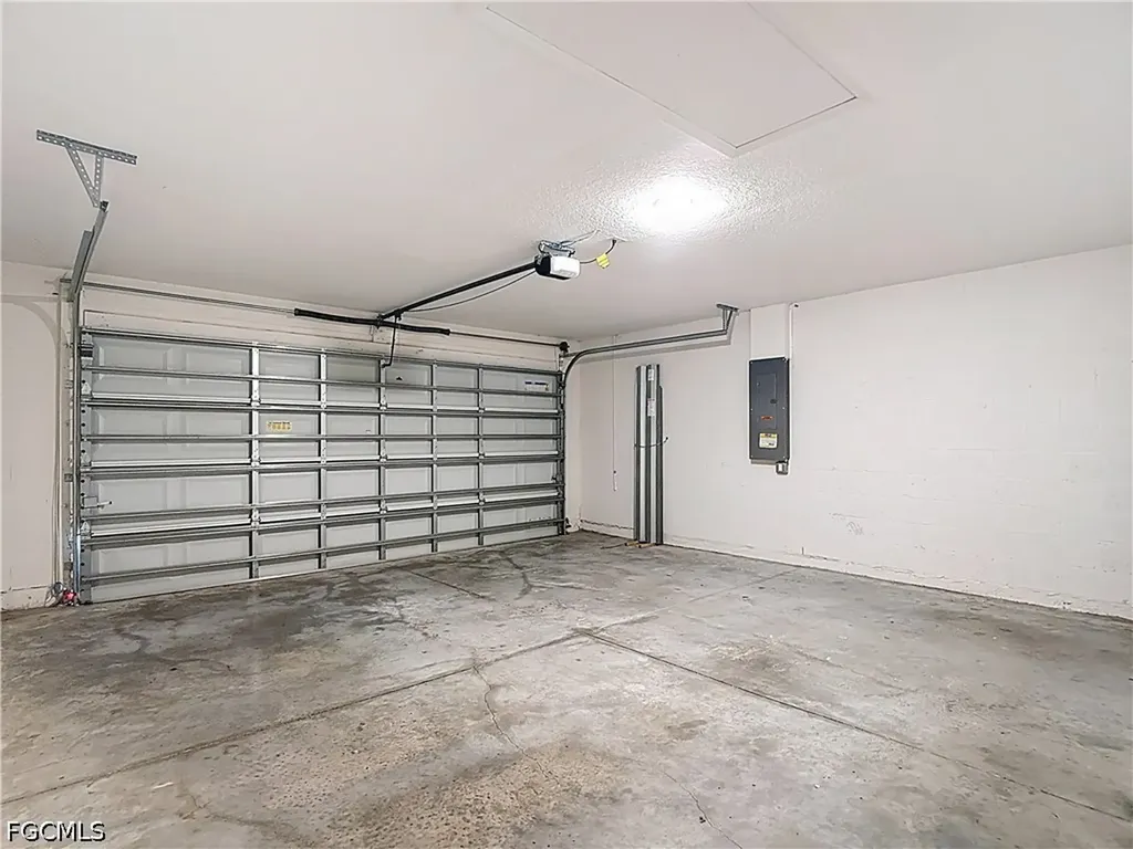 2908 24th Street SW Lehigh Acres FL 33976
