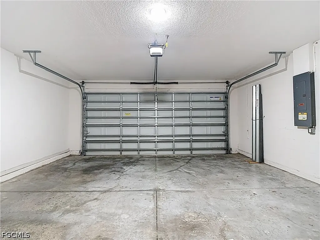 2908 24th Street SW Lehigh Acres FL 33976