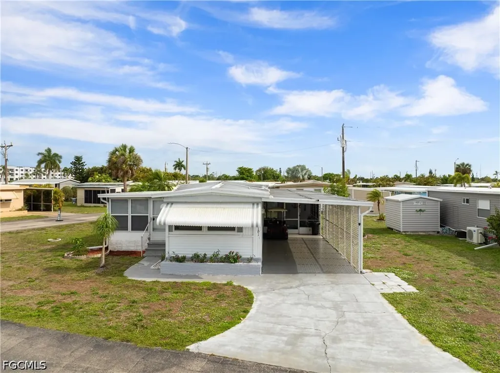 3101 Venus Lane North Fort Myers FL 33903