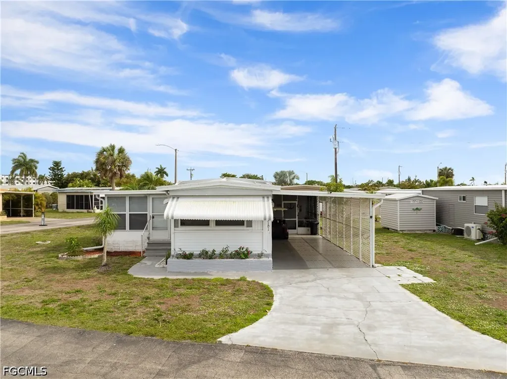 3101 Venus Lane North Fort Myers FL 33903