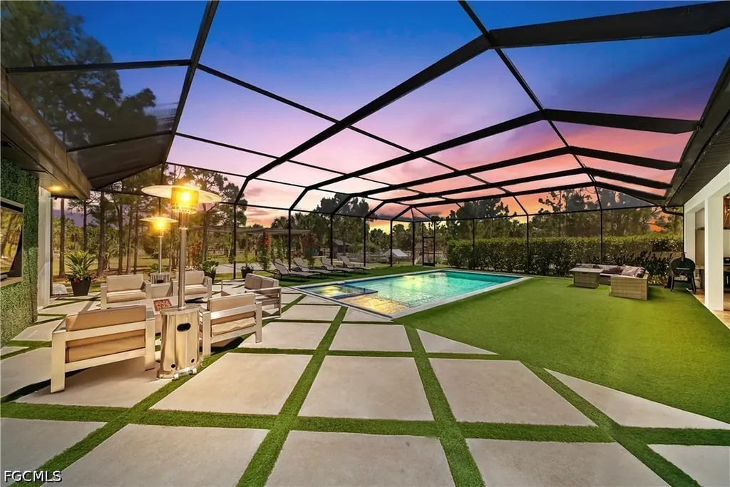 4498 8th Street NE Naples FL 34120