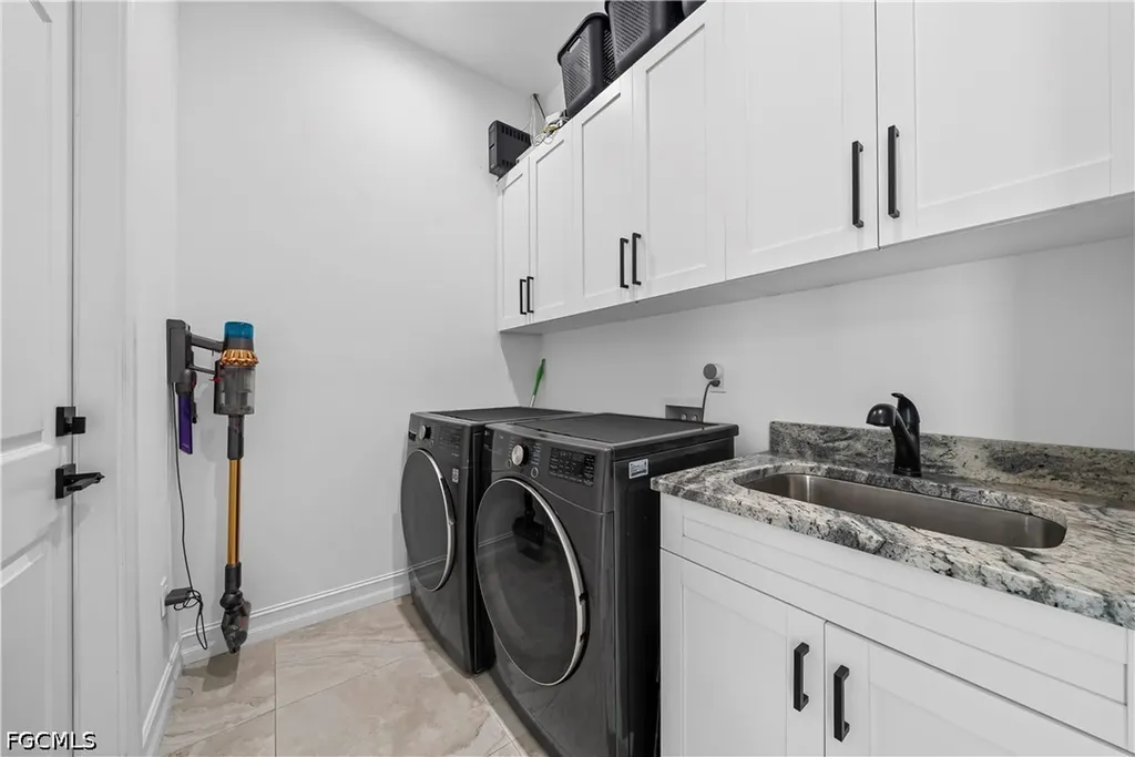 4498 8th Street NE Naples FL 34120