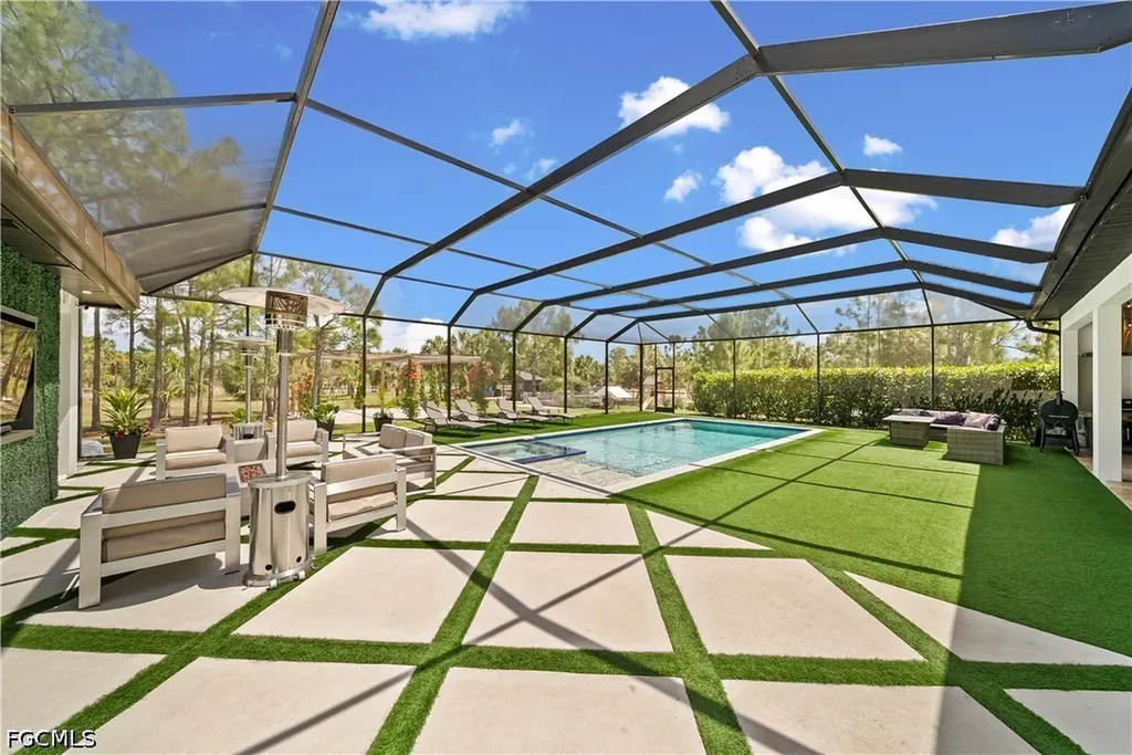 4498 8th Street NE Naples FL 34120